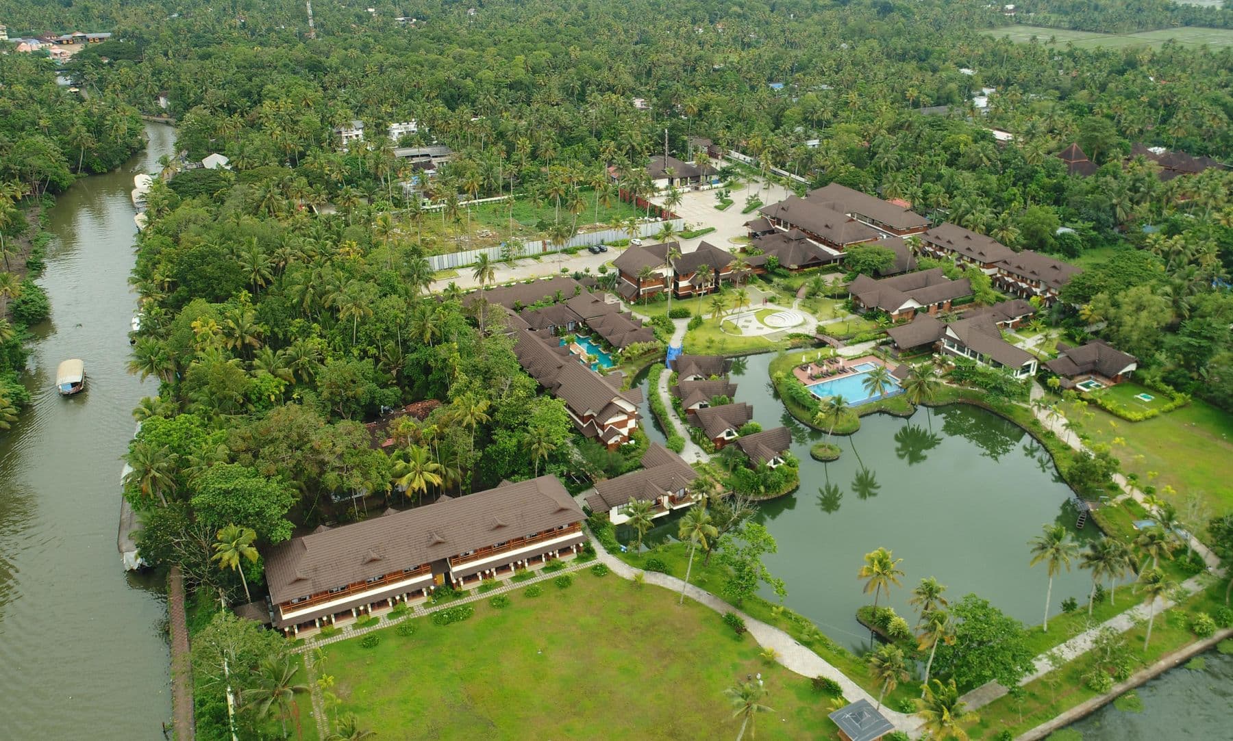 Gokulam Grand Resort & Convention Center — photo 1